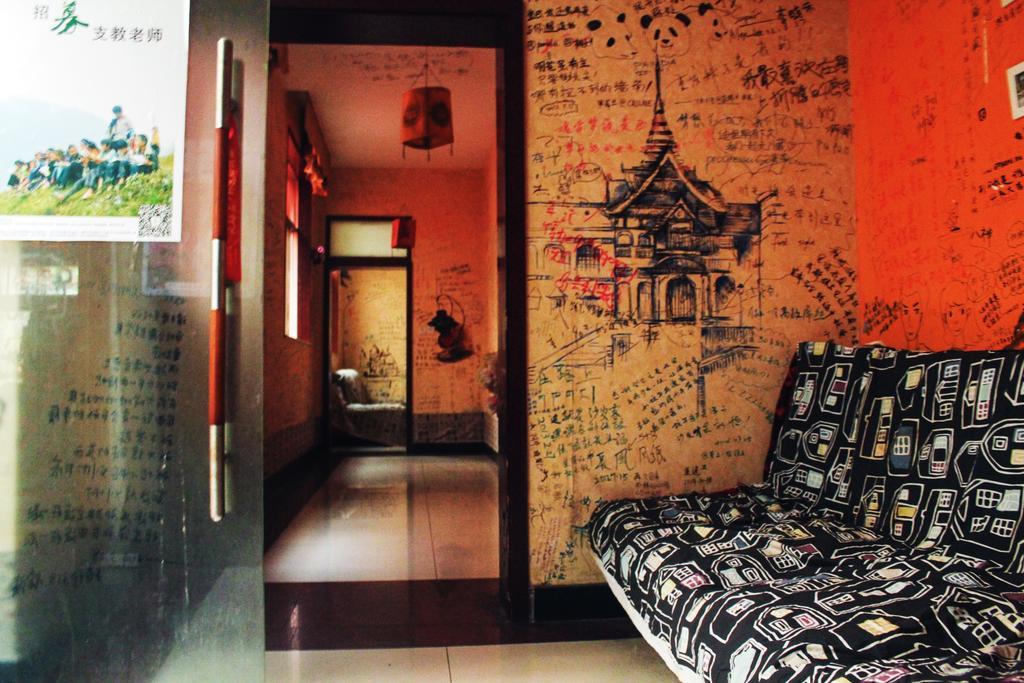 Dengba Hostel Chengdu Branch Exterior foto