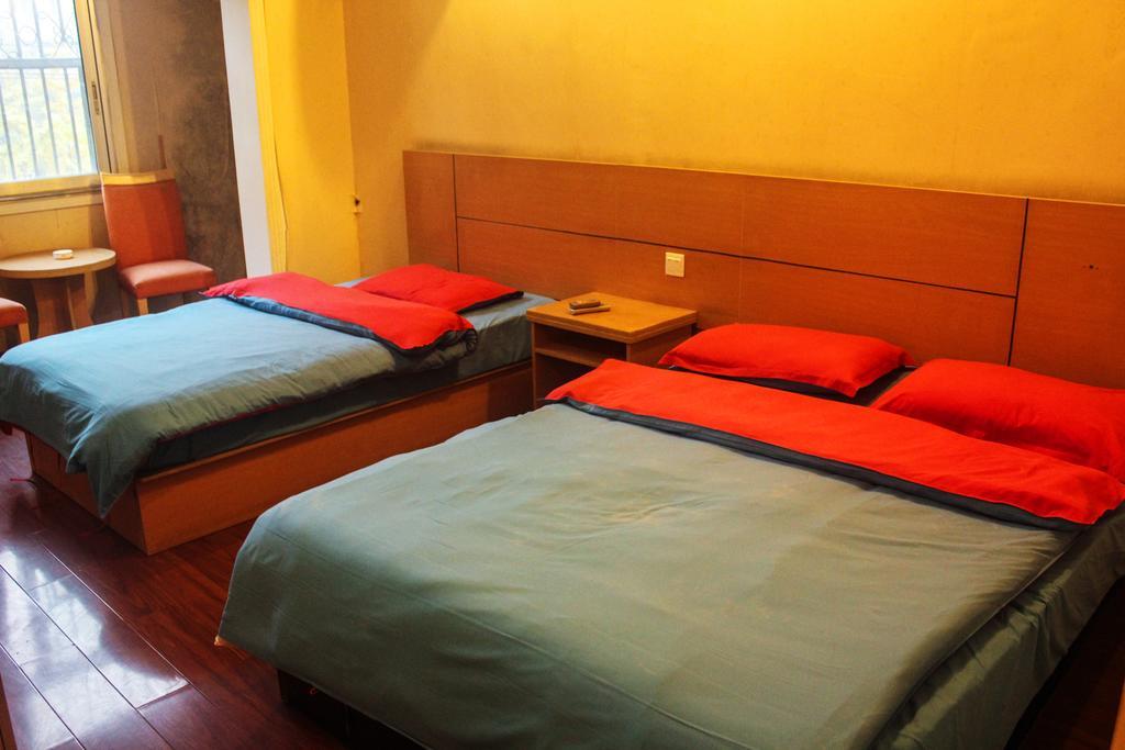 Dengba Hostel Chengdu Branch Exterior foto