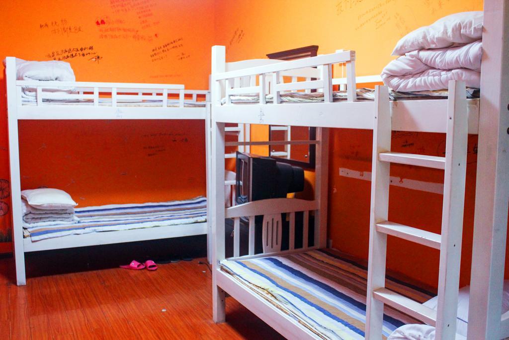 Dengba Hostel Chengdu Branch Exterior foto